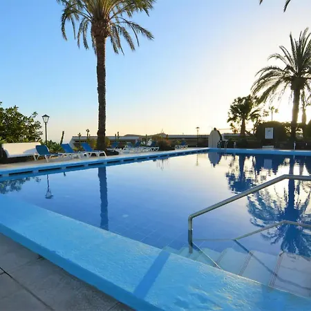 Con Piscina Comunitaria 度假居 Chayofa